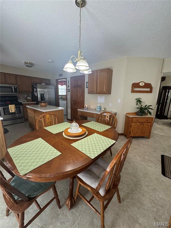 300 Kingsbury Ct, Highland, IL 62249 - photo 14