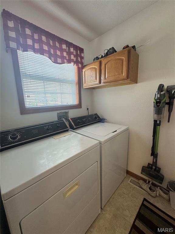 300 Kingsbury Ct, Highland, IL 62249 - photo 15