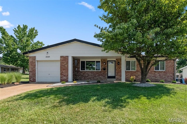 2185 Danelle Dr, Florissant, MO 63031 - photo 1