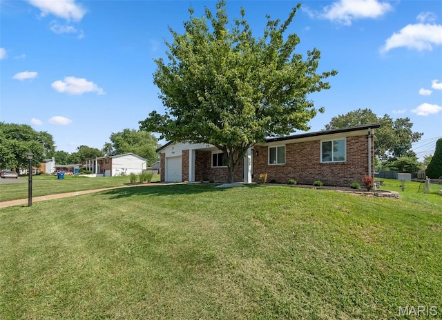 2185 Danelle Dr, Florissant, MO 63031 - photo 2