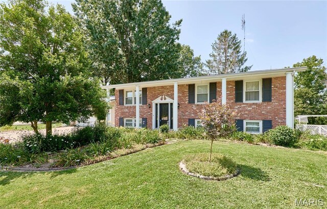 312 Capri Dr, Ofallon, MO 63366 - photo 1