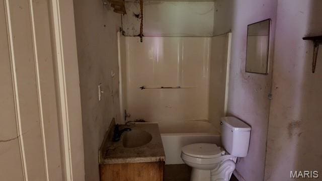 628 N Division St, Bonne Terre, MO 63628 - bathroom featuring vanity and bathing tub / shower combination