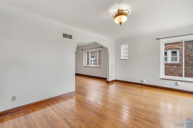 5460 Walsh St, Saint Louis, MO 63109 - photo 7