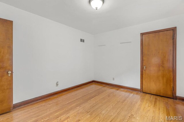 5460 Walsh St, Saint Louis, MO 63109 - photo 20