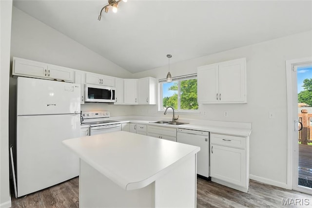 14459 Williamsburg Manor Dr, Florissant, MO 63034 - photo 2