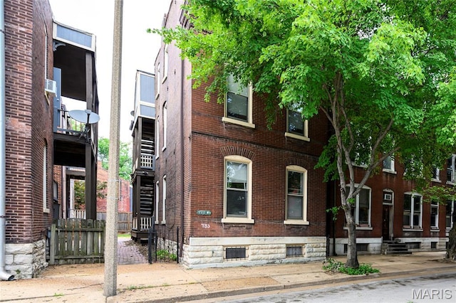 735 Shenandoah Ave, Saint Louis, MO 63104 - photo 1