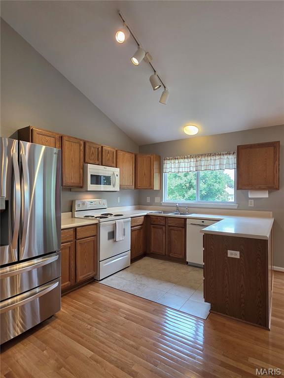 137 Black Lantern Trl, Saint Peters, MO 63376 - photo 12