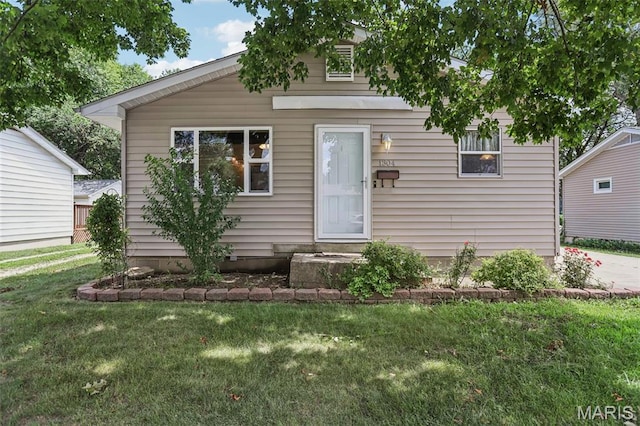1304 Clark Ln, Litchfield, IL 62056 - photo 1