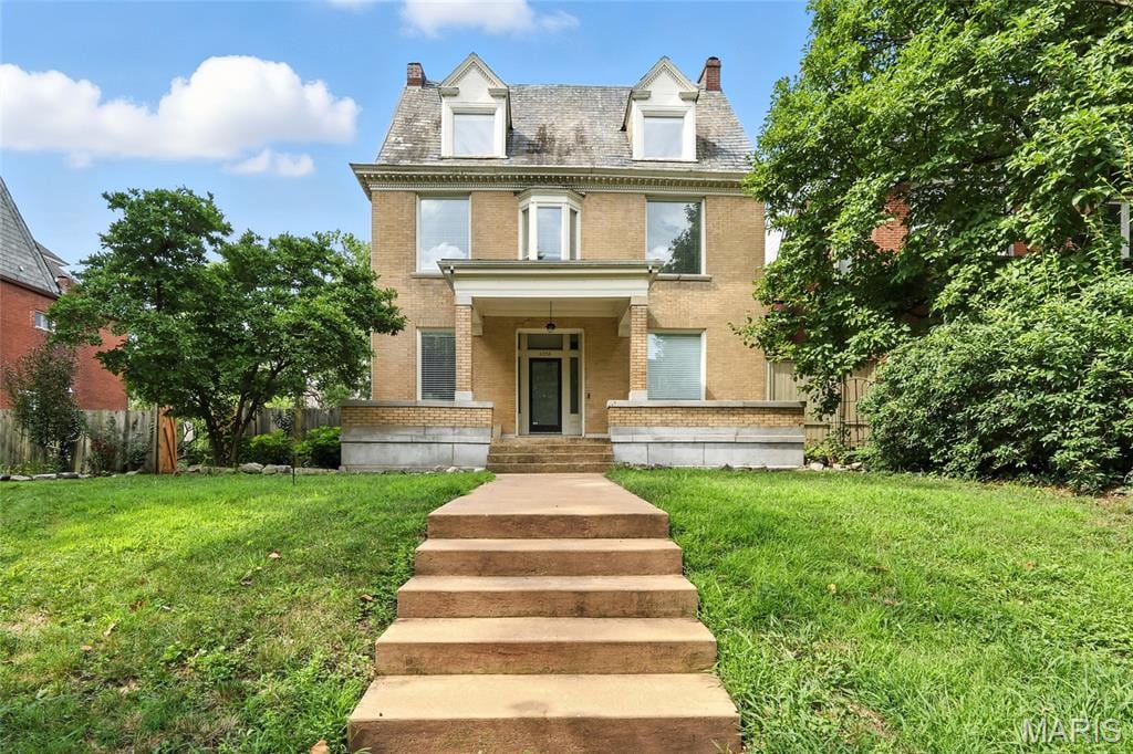 4358 Mcpherson Ave, Saint Louis, MO 63108 - photo 1