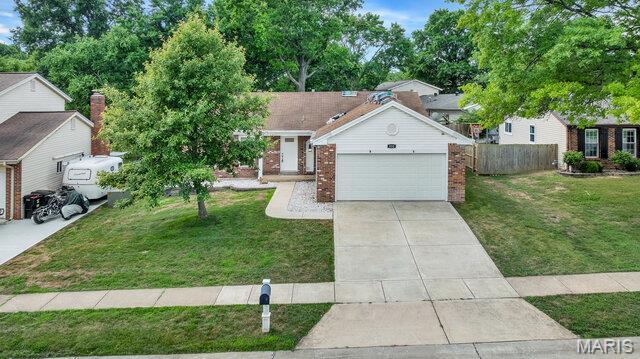 532 May Valley Dr, Fenton, MO 63026 - photo 2
