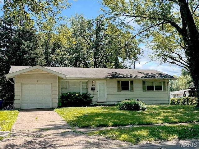 132 Fenwick Dr, Ferguson, MO 63135 - photo 1