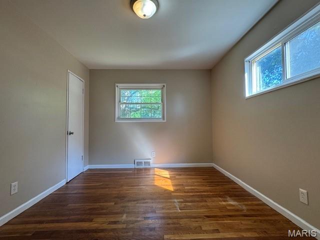 1020 Forestwood Dr, Ferguson, MO 63135 - photo 10