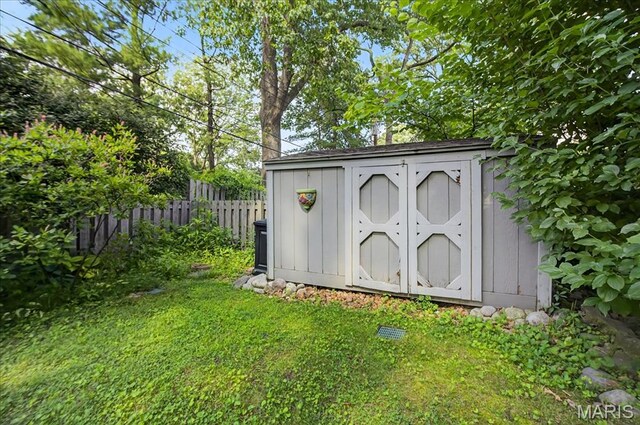 307 Woodside Dr, Kirkwood, MO 63122 - photo 60