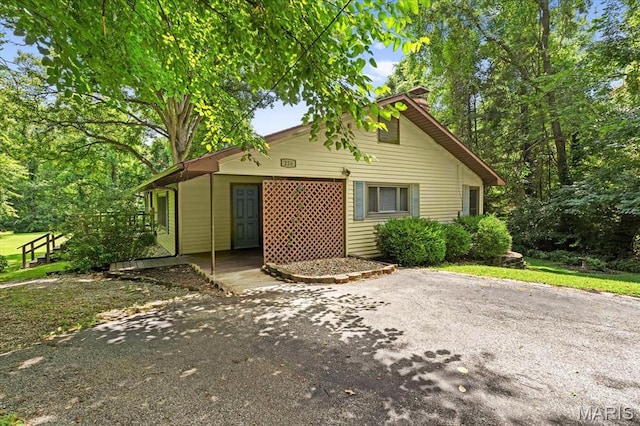 226 Linden Dr, Shiloh, IL 62221 - photo 1