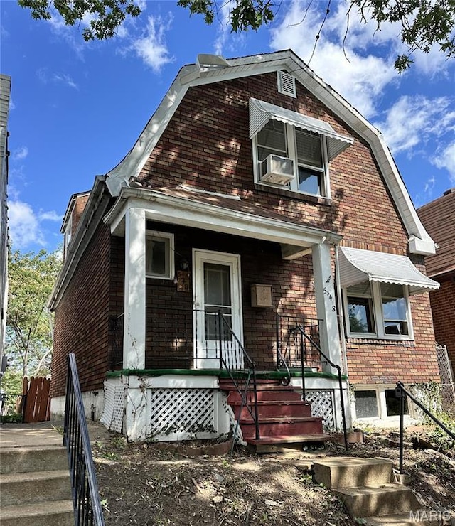 5348 Gilson Ave, Saint Louis, MO 63116 - photo 1