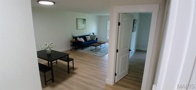 1251 Guelbreth Ln Unit 308, Saint Louis, MO 63146 - photo 3