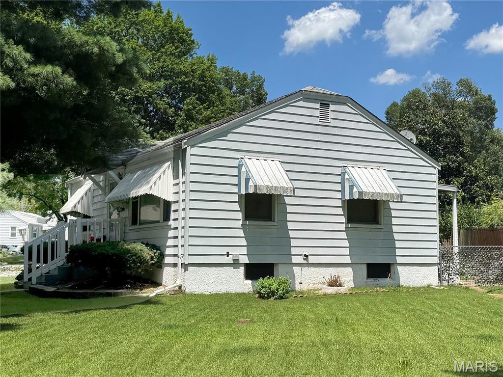 1900 Farrell Dr, Hanley Hills, MO 63133 - photo 4
