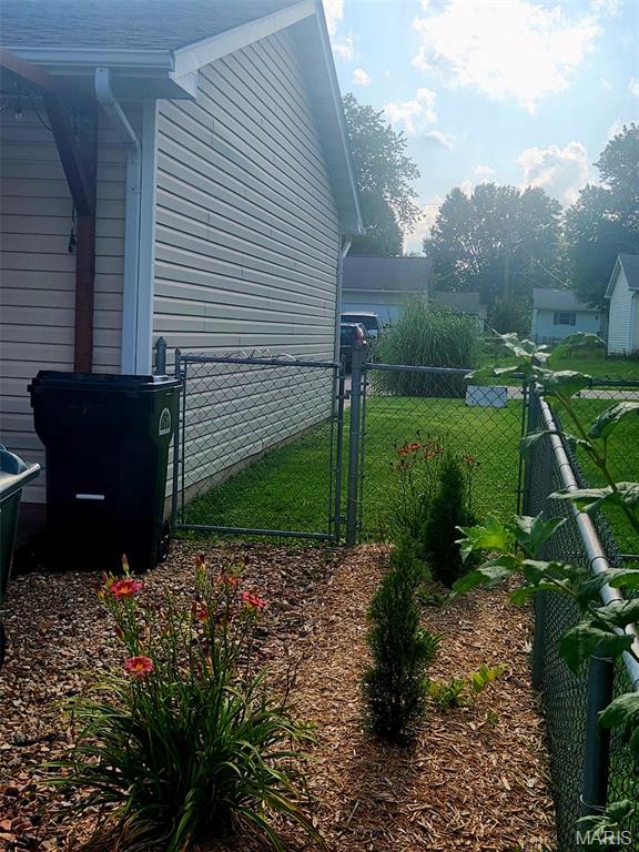 634 Saint Dennis St, St James, MO 65559 - photo 24