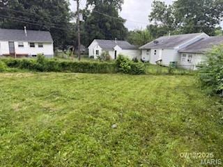 258 Presley Dr, Saint Louis, MO 63137 - photo 12