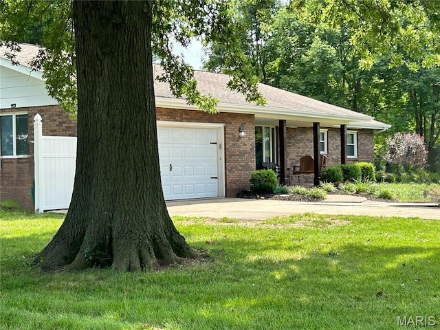 904 Davies Ln, Granite City, IL 62040 - photo 1