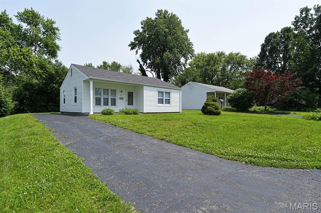 90 Brackleigh Ln, Florissant, MO 63031 - photo 2