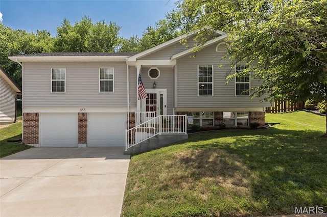 555 Vernal Hill Ct, Ballwin, MO 63021 - photo 1