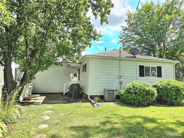 803 Smith Ln, Hillsboro, IL 62049 - photo 5