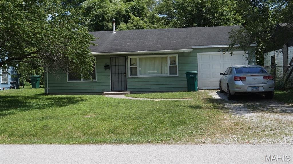 16 Helen Ct, Cahokia, IL 62206 - photo 1