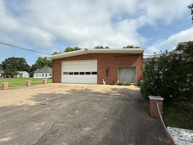 908 Abba St, Gillespie, IL 62033 - photo 2