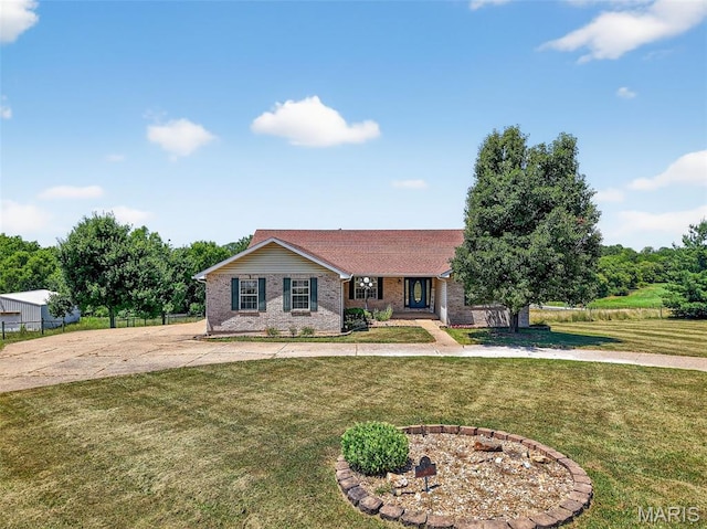 11 Sherman Dr, Elsberry, MO 63343 - photo 2