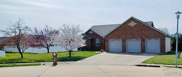 220 Sarah Ct, Waterloo, IL 62298 - photo 1