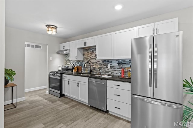1350 Navajo Ln, Florissant, MO 63033 - photo 9