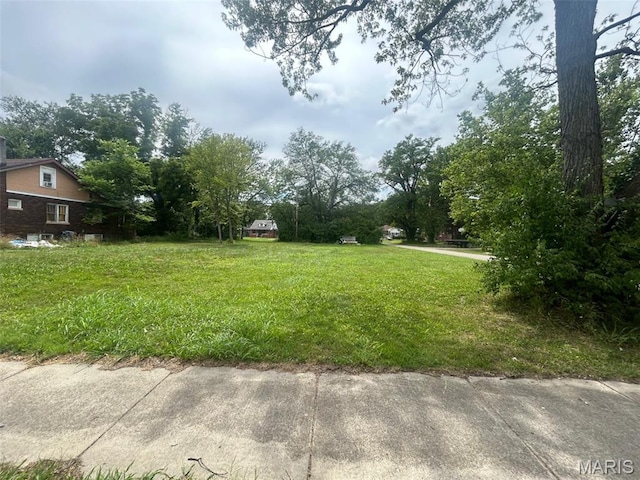 1445 N 44th St E, St Louis, IL 62204 - photo 2