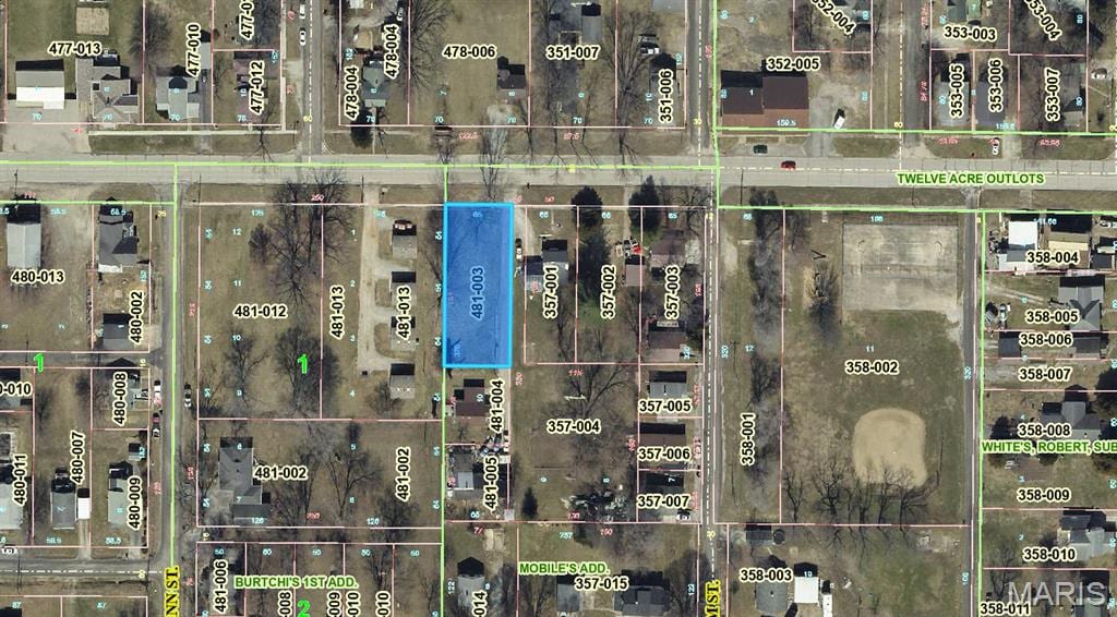 1026 W Saint Louis Ave, Vandalia, IL 62471 - photo 1