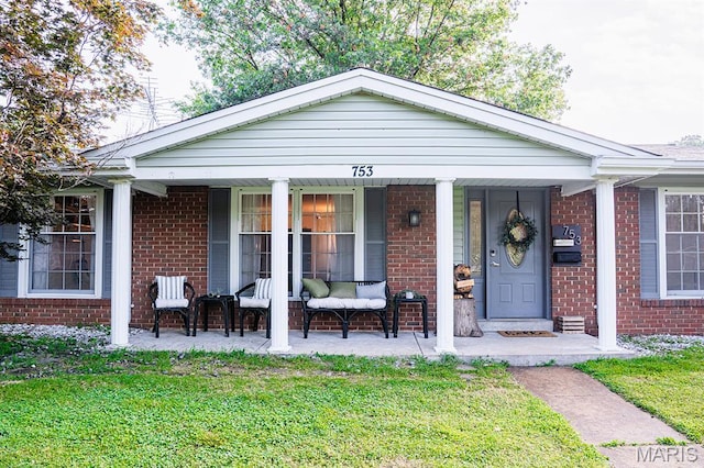 753 Coach Light Ln, Hazelwood, MO 63042 - photo 1