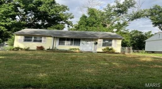 9747 Millburn Dr, Saint Louis, MO 63136 - photo 1