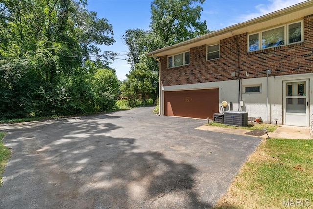 10120 Courtwick Dr, Saint Louis, MO 63128 - photo 46