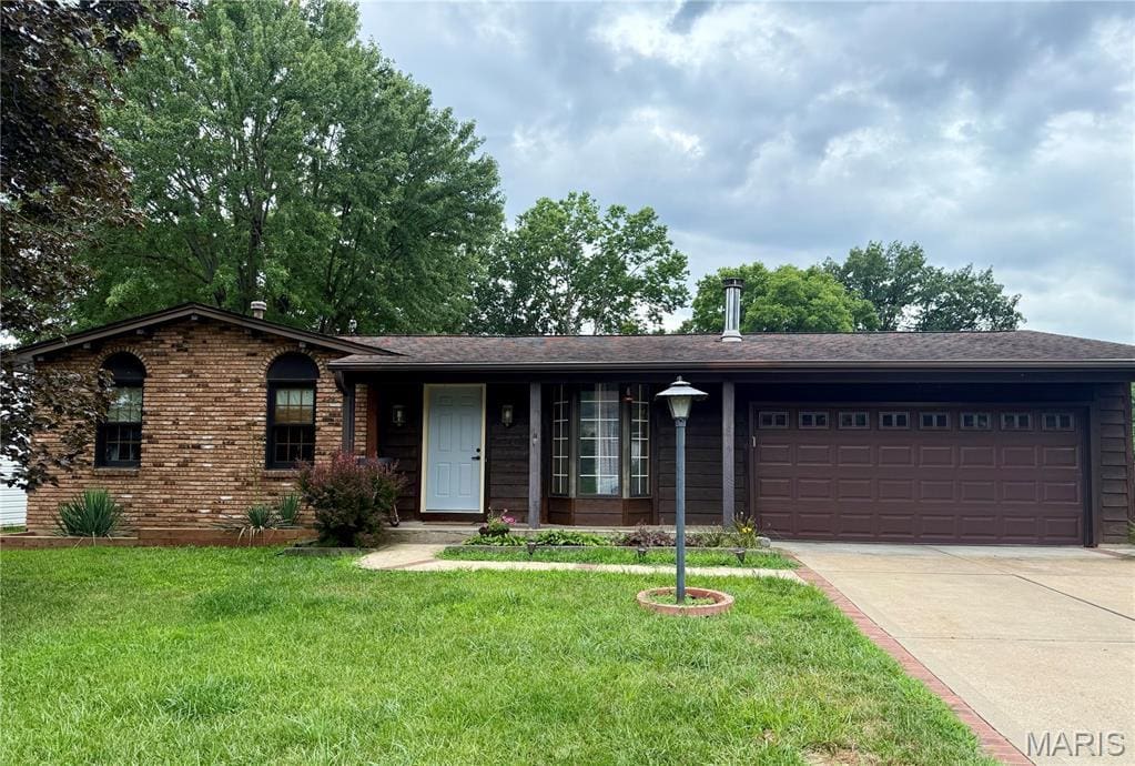 1892 San Lucas Ln, Fenton, MO 63026 - photo 1