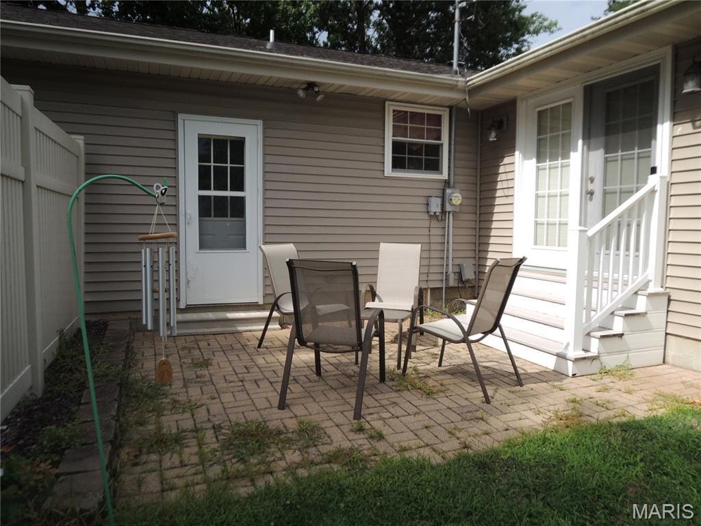 414 E Oak St, Greenville, IL 62246 - photo 3