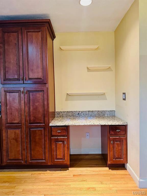 16054 Hunters Way Dr, Chesterfield, MO 63017 - photo 17