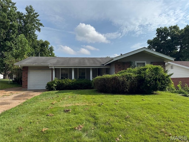 4364 Satiris Dr, Florissant, MO 63033 - photo 1