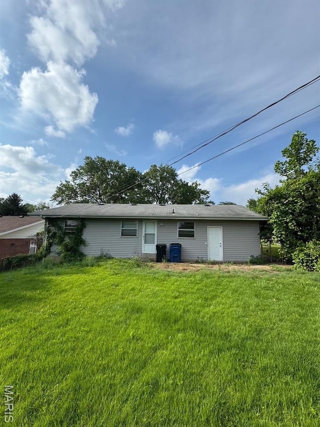 4364 Satiris Dr, Florissant, MO 63033 - photo 2