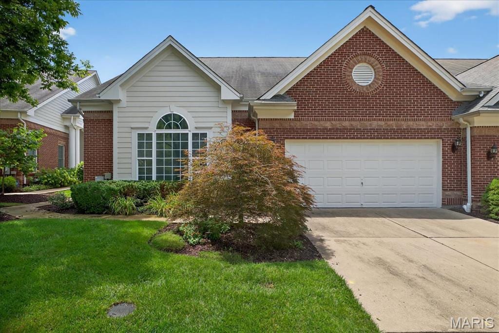 449 Shetland Valley Ct, Chesterfield, MO 63005 - photo 1