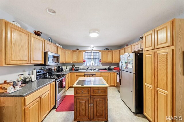 2266 Calgary Dr, Shiloh, IL 62221 - photo 9