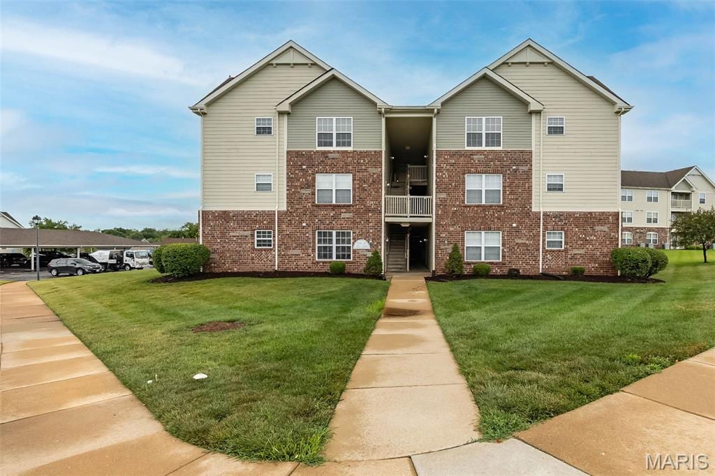 1523 Piedmont Cir, Saint Peters, MO 63304 - photo 1