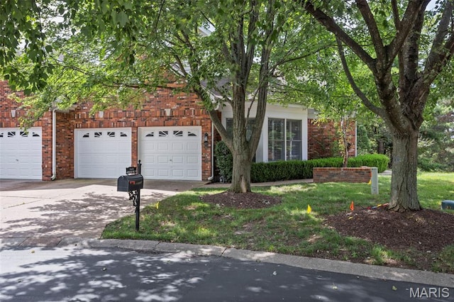14620 Amberleigh Hill Ct, Chesterfield, MO 63017 - photo 1