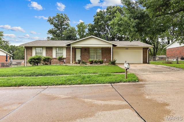 2328 Outlook Dr, Saint Louis, MO 63136 - photo 1