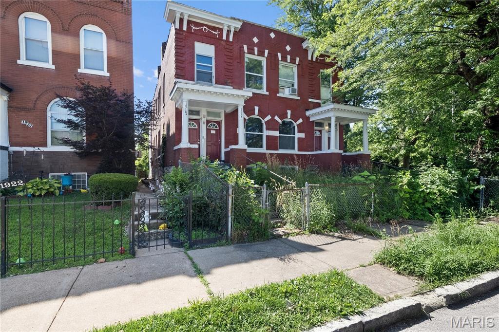 1916 Arlington Ave, Saint Louis, MO 63112 - photo 3