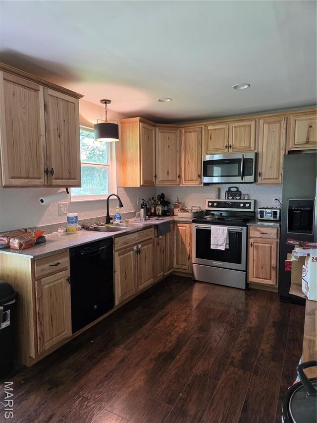 528 E 11th St, Washington, MO 63090 - photo 2