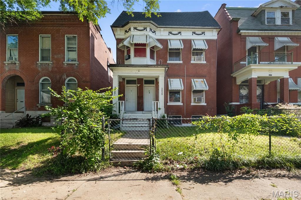 3839 Greer Ave, Saint Louis, MO 63107 - photo 2